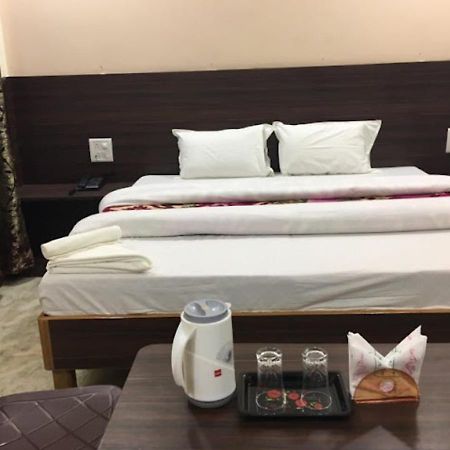 Liberty Guest House พาราณสี ภายนอก รูปภาพ