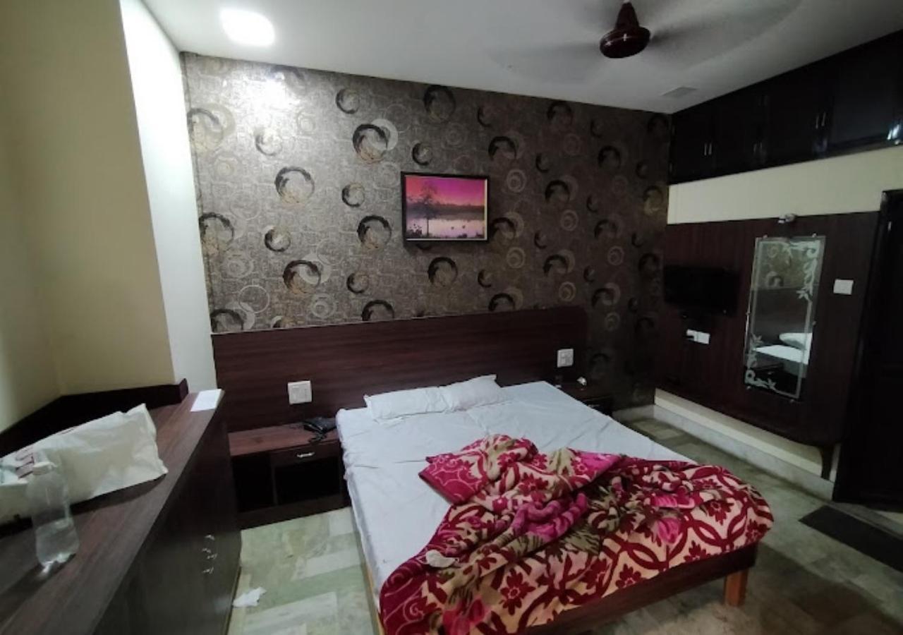 Liberty Guest House พาราณสี ภายนอก รูปภาพ