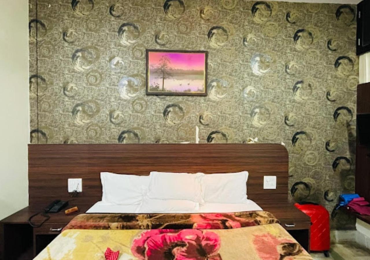 Liberty Guest House พาราณสี ภายนอก รูปภาพ