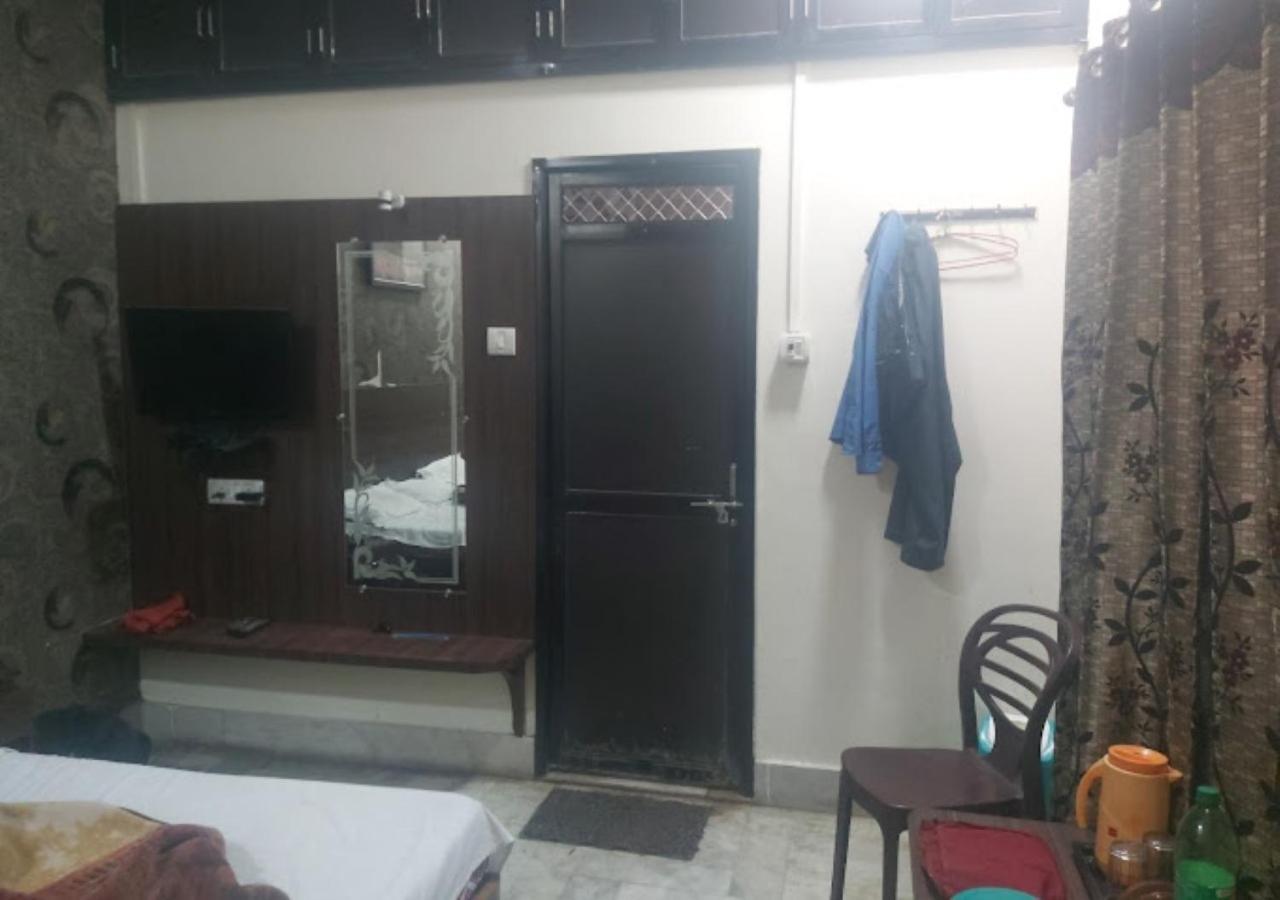 Liberty Guest House พาราณสี ภายนอก รูปภาพ