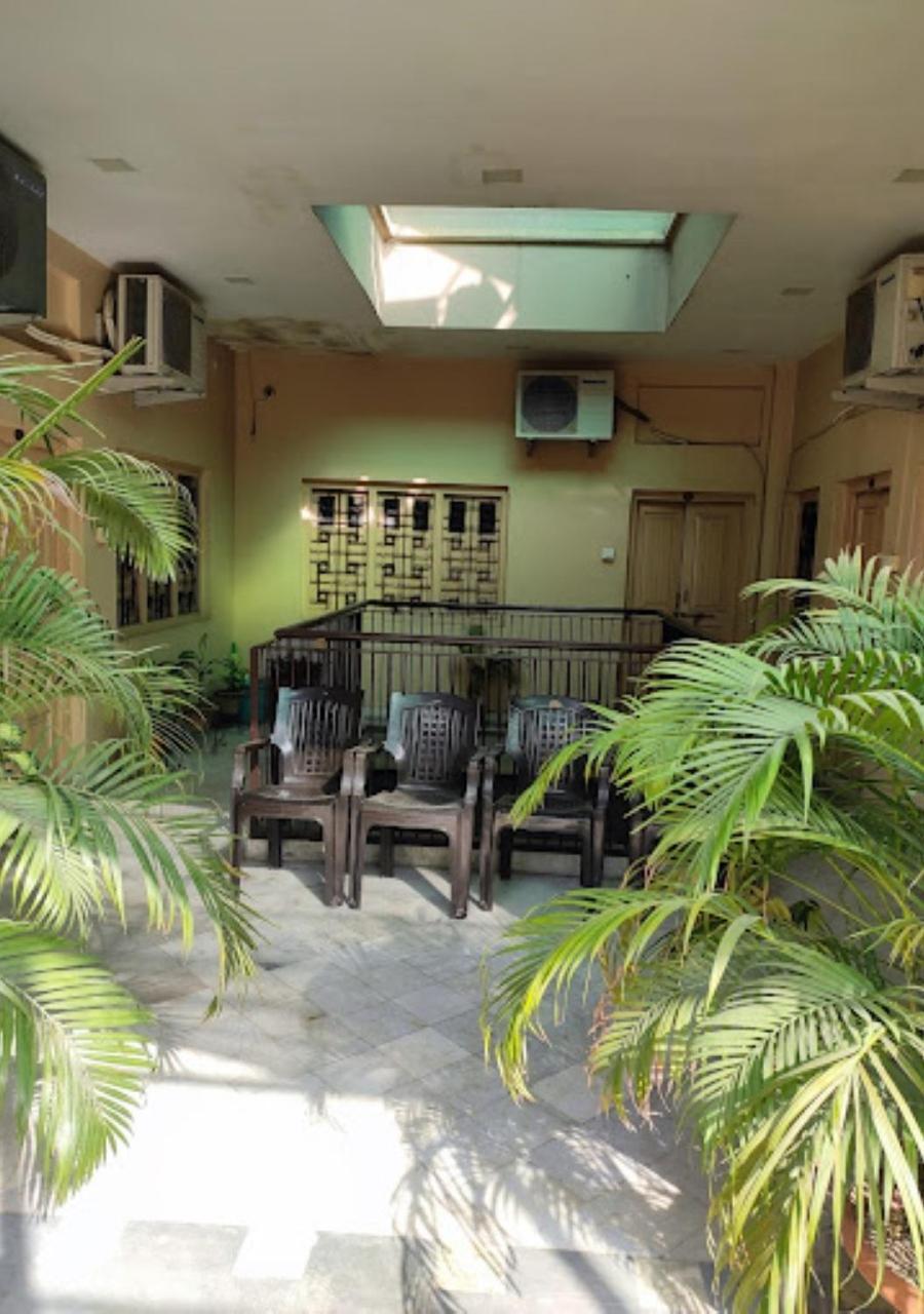 Liberty Guest House พาราณสี ภายนอก รูปภาพ