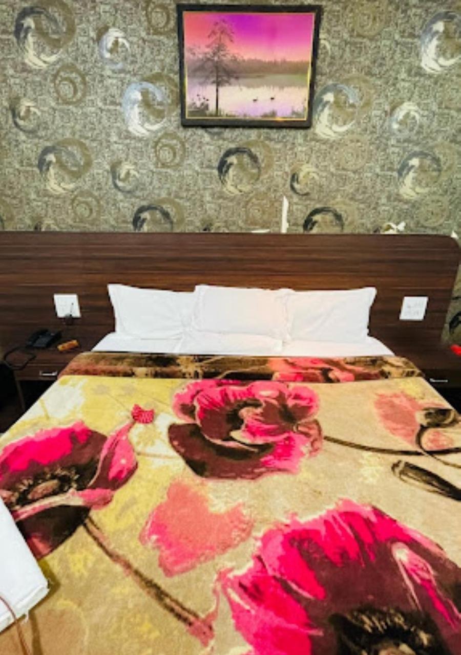 Liberty Guest House พาราณสี ภายนอก รูปภาพ