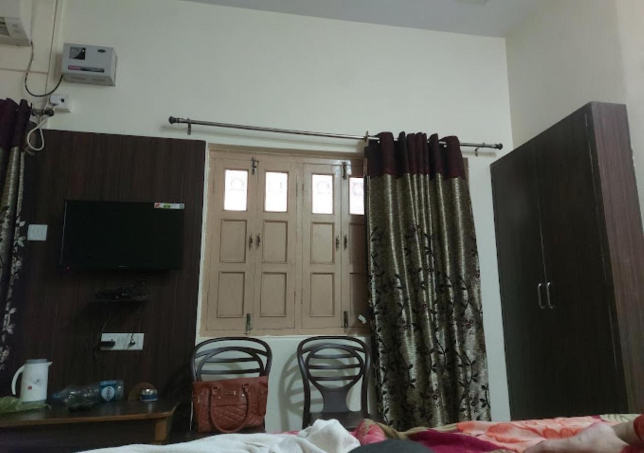 Liberty Guest House พาราณสี ภายนอก รูปภาพ