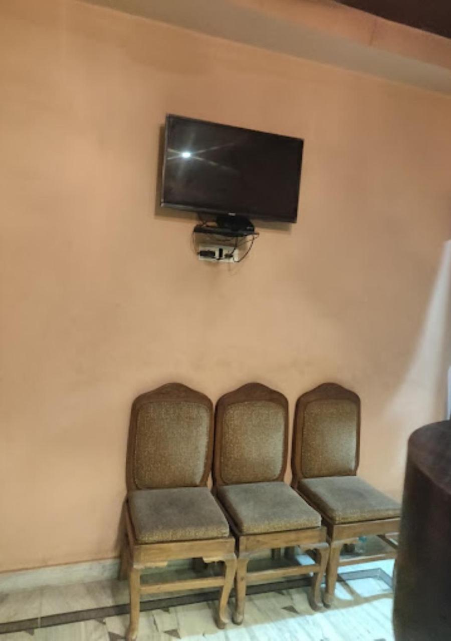 Liberty Guest House พาราณสี ภายนอก รูปภาพ